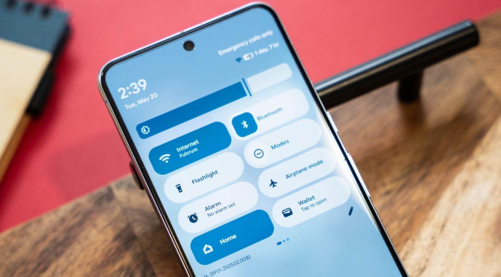 Панель быстрых настроек на Android. Новая панель быстрых настроек Android 16 стала явно удобнее, чем когда-либо. Фото: 9to5google. Фото.