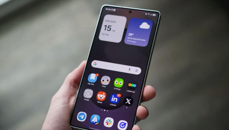 Samsung Galaxy быстро разряжается после установки One UI 7. Что делать, если уже обновил телефон. Фото.