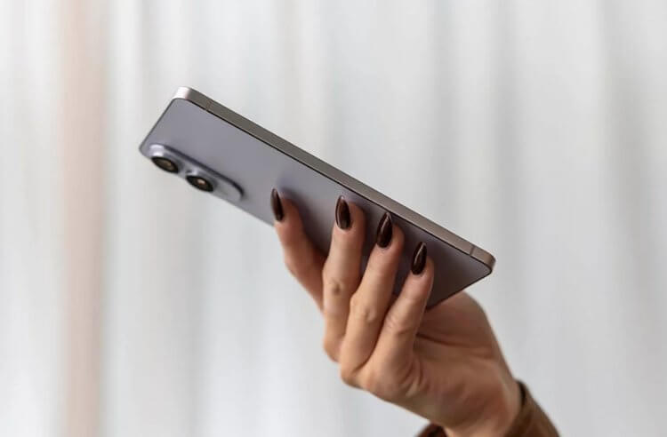 Samsung может отказаться от Galaxy S26 Plus. Чем она его заменит. Фото.