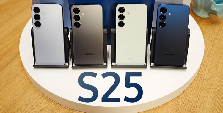 Какой смартфон Samsung Galaxy выбрать. Базовый Galaxy S25 — это мощь флагмана в компактном корпусе. Фото: dgl.ru. Какой смартфон Samsung Galaxy выбрать. Базовый Galaxy S25 — это мощь флагмана в компактном корпусе. Фото: dgl.ru. Фото.