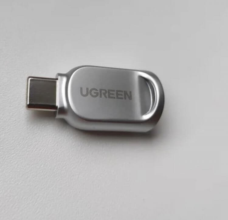 Удобный картридер с USB-C. Переходник UGREEN пригодится всем, кто часто использует съемные носители. Удобный картридер с USB-C. Переходник UGREEN пригодится всем, кто часто использует съемные носители. Фото.