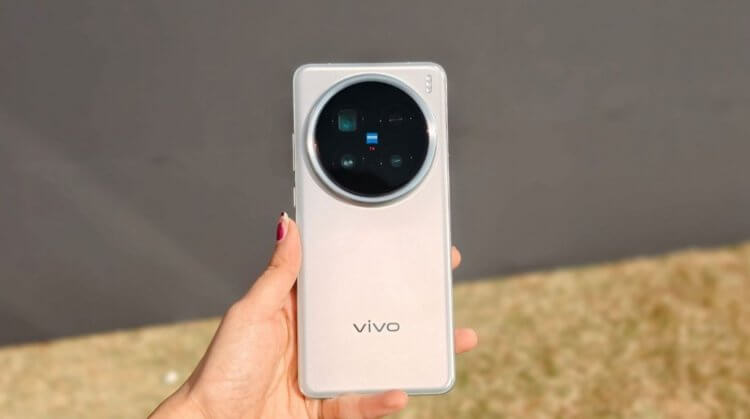 Какой смартфон дольше всех держит заряд в 2025. У vivo X200 Ultra нет равных, но с большой оговоркой. Новый vivo показал высокое время работы по сравнению с остальными смартфонами. Фото: hindustantimes.com. Какой смартфон дольше всех держит заряд в 2025. У vivo X200 Ultra нет равных, но с большой оговоркой. Новый vivo показал высокое время работы по сравнению с остальными смартфонами. Фото: hindustantimes.com. Фото.