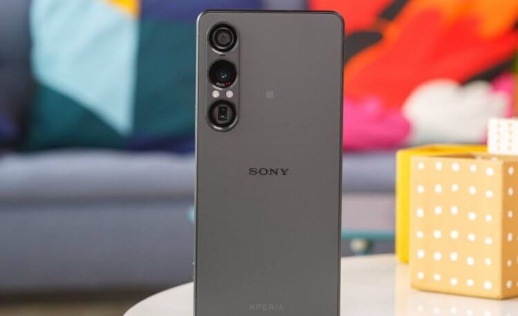 Sony напомнила о себе и выпустила Xperia 1 VII — мощный камерофон со стереодинамиками и золотым миниджеком. Фото.
