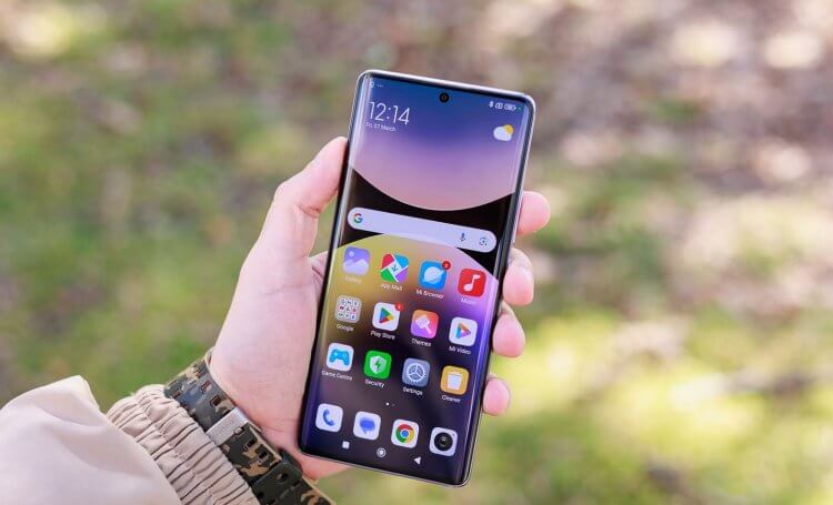 Почему стоит купить Redmi Note 14 Pro. Redmi Note 14 Pro имеет яркий дисплей с насыщенными цветами. Фото: phonearena.com. Фото.