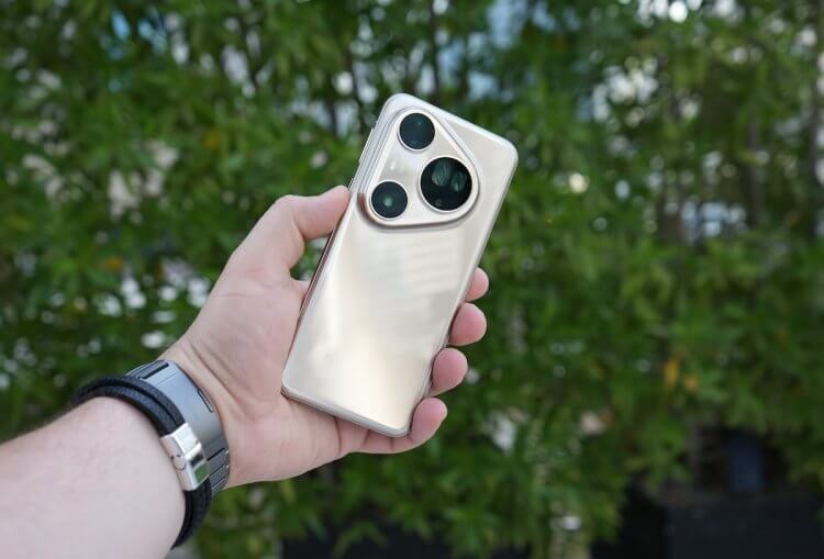 Как выглядит новый смартфон HUAWEI. Задняя стенка прочная и не боится падений. Как выглядит новый смартфон HUAWEI. Задняя стенка прочная и не боится падений. Фото.