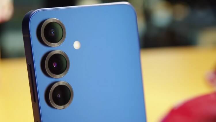 Samsung отказалась улучшать камеру своих смартфонов. Ничего хорошего не будет до 2028 года. Фото.