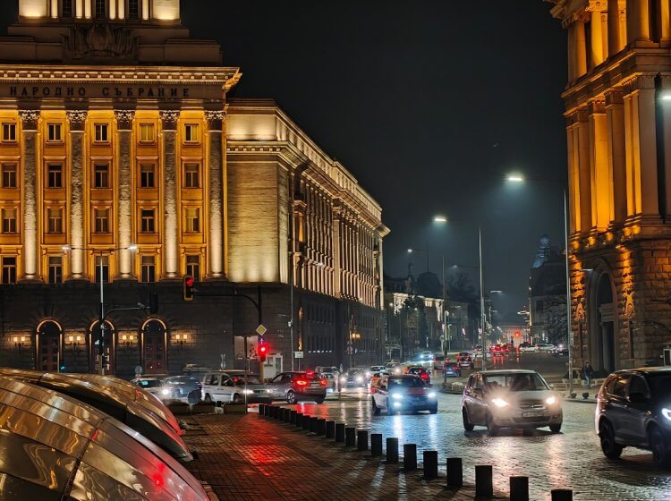 Как снимает камера realme 14 Pro+. Фото с 3-кратным зумом. Фото: GSMArena. Как снимает камера realme 14 Pro+. Фото с 3-кратным зумом. Фото: GSMArena. Фото.
