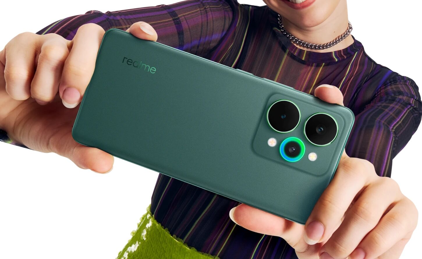 realme 15 и realme 15 Pro вышли официально. Это смартфоны для блогеров с батареей на 7000 мАч