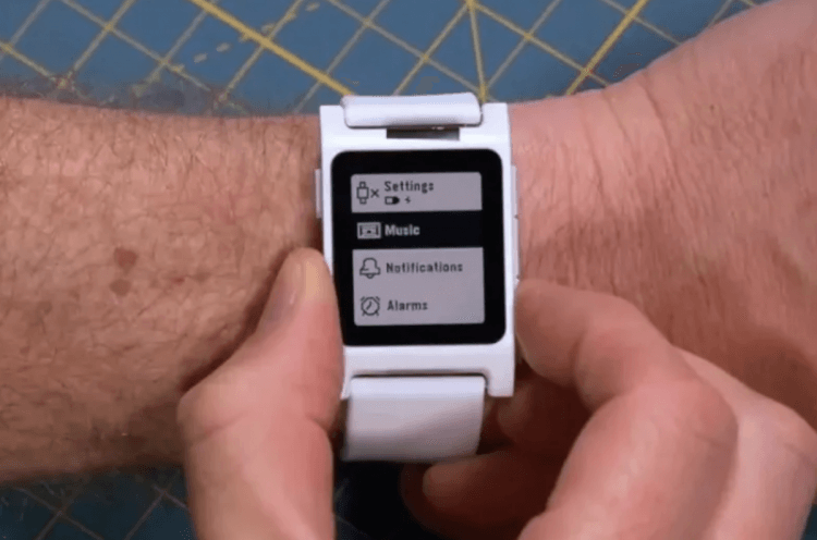 Легендарные смарт-часы Pebble возвращаются на рынок. Эти часы — часть легенды. Изображение: Youtube. Легендарные смарт-часы Pebble возвращаются на рынок. Эти часы — часть легенды. Изображение: Youtube. Фото.