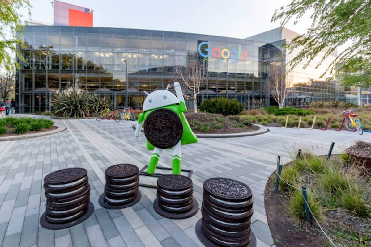 Новая система кодовых имен Android. В своем офисе Google раньше ставила статуи в честь каждой новой версии Android. Изображение: iStock. Новая система кодовых имен Android. В своем офисе Google раньше ставила статуи в честь каждой новой версии Android. Изображение: iStock. Фото.