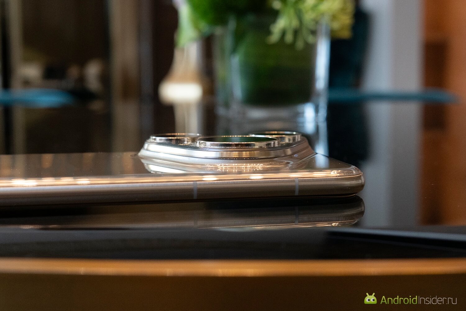 Как снимает HUAWEI Pura 80 Ultra. Модуль камеры выпирает очень сильно. Ну, хоть не напрасно. Как снимает HUAWEI Pura 80 Ultra. Модуль камеры выпирает очень сильно. Ну, хоть не напрасно. Фото.