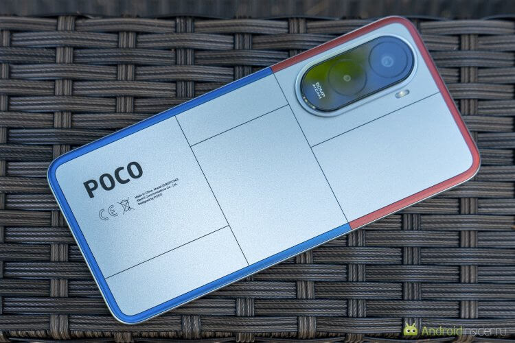 Смартфон с большим аккумулятором. Встроенное хранилище не самое большое, но его можно расширить, пусть и в ущерб второй симке. Смартфон с большим аккумулятором. Встроенное хранилище не самое большое, но его можно расширить, пусть и в ущерб второй симке. Фото.