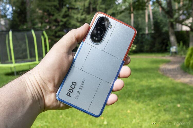Доступный смартфон с очень большой батареей. Обзор POCO M7 4G. Это действительно красивый смартфон. Доступный смартфон с очень большой батареей. Обзор POCO M7 4G. Это действительно красивый смартфон. Фото.