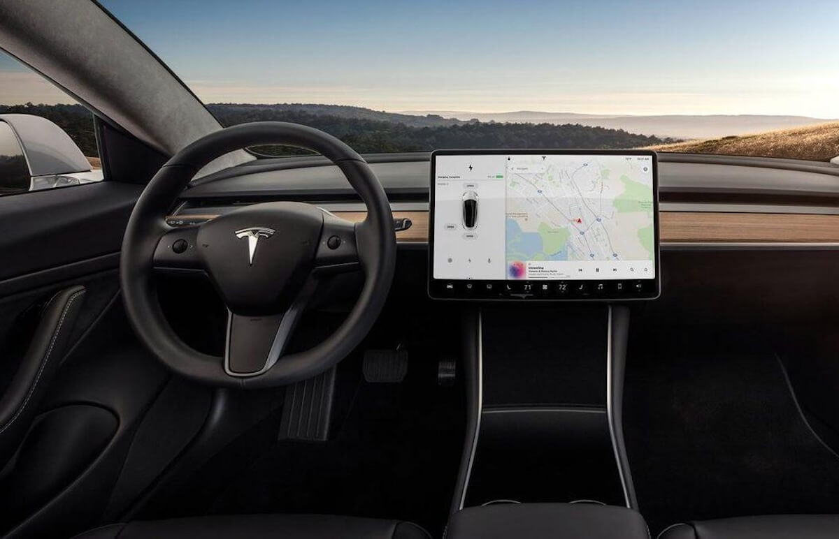 Четверть миллиарда долларов. Большой штраф для Tesla за ДТП, в котором она почти не виновата