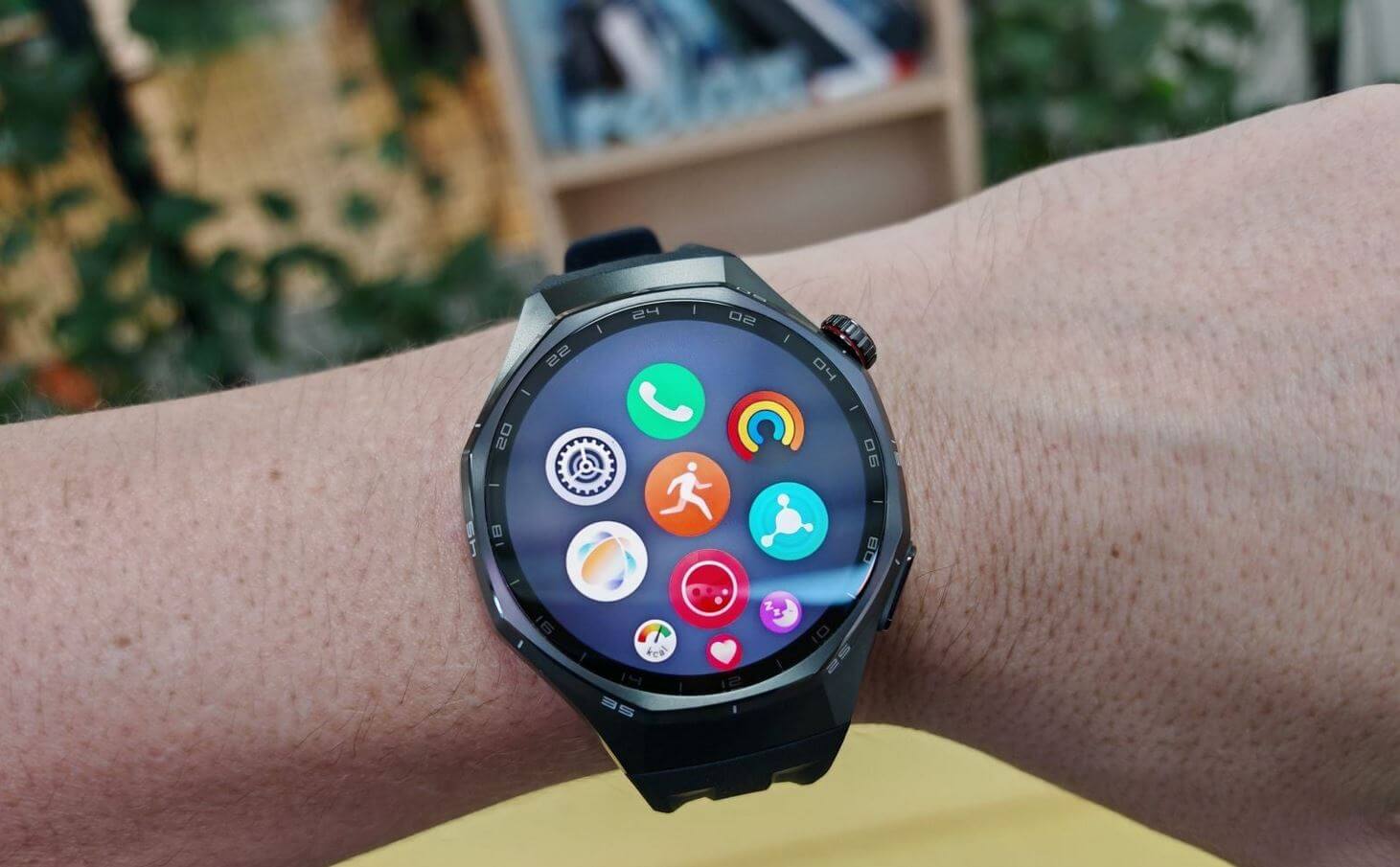 HUAWEI выпустила смарт-часы Watch GT 6 и Ultimate 2. Автономность, функции и цена приятно удивляют. Экран у Pro-версии стал чуть крупнее, а потому пользоваться им удобнее. Фото: phonearena. HUAWEI выпустила смарт-часы Watch GT 6 и Ultimate 2. Автономность, функции и цена приятно удивляют. Экран у Pro-версии стал чуть крупнее, а потому пользоваться им удобнее. Фото: phonearena. Фото.