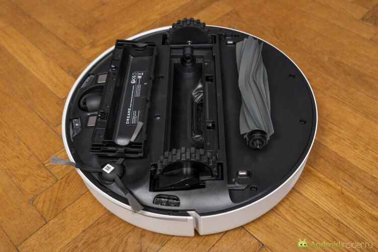 Что умеет робот-пылесос Dreame F10. Щетка снимается буквально парой защелок. Что умеет робот-пылесос Dreame F10. Щетка снимается буквально парой защелок. Фото.