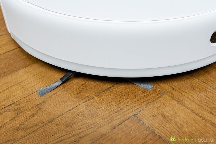 Комплект поставки Dreame F10. Боковая щетка только одна. Комплект поставки Dreame F10. Боковая щетка только одна. Фото.