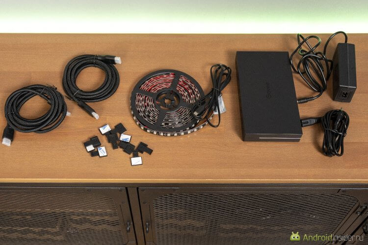 Smart AI Sync Box Kit — подсветка телевизора, как у Philips. После распаковки все выглядит довольно скучно. Фото.