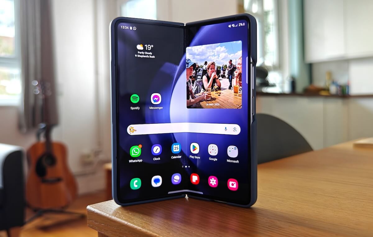 Samsung начала раздавать One UI 8 для складных смартфонов. Но вы ее пока не получите. На складных телефонах новая ОС будет еще более приятной, но надо пока подождать. Изображение: iPhones.ru. Samsung начала раздавать One UI 8 для складных смартфонов. Но вы ее пока не получите. На складных телефонах новая ОС будет еще более приятной, но надо пока подождать. Изображение: iPhones.ru. Фото.