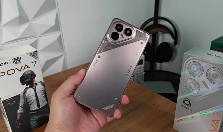 Недорогой смартфон TECNO Pova 7 Neo. Технологичный смартфон с большим аккумулятором. Изображение: GIZGUIDEPH. Фото.