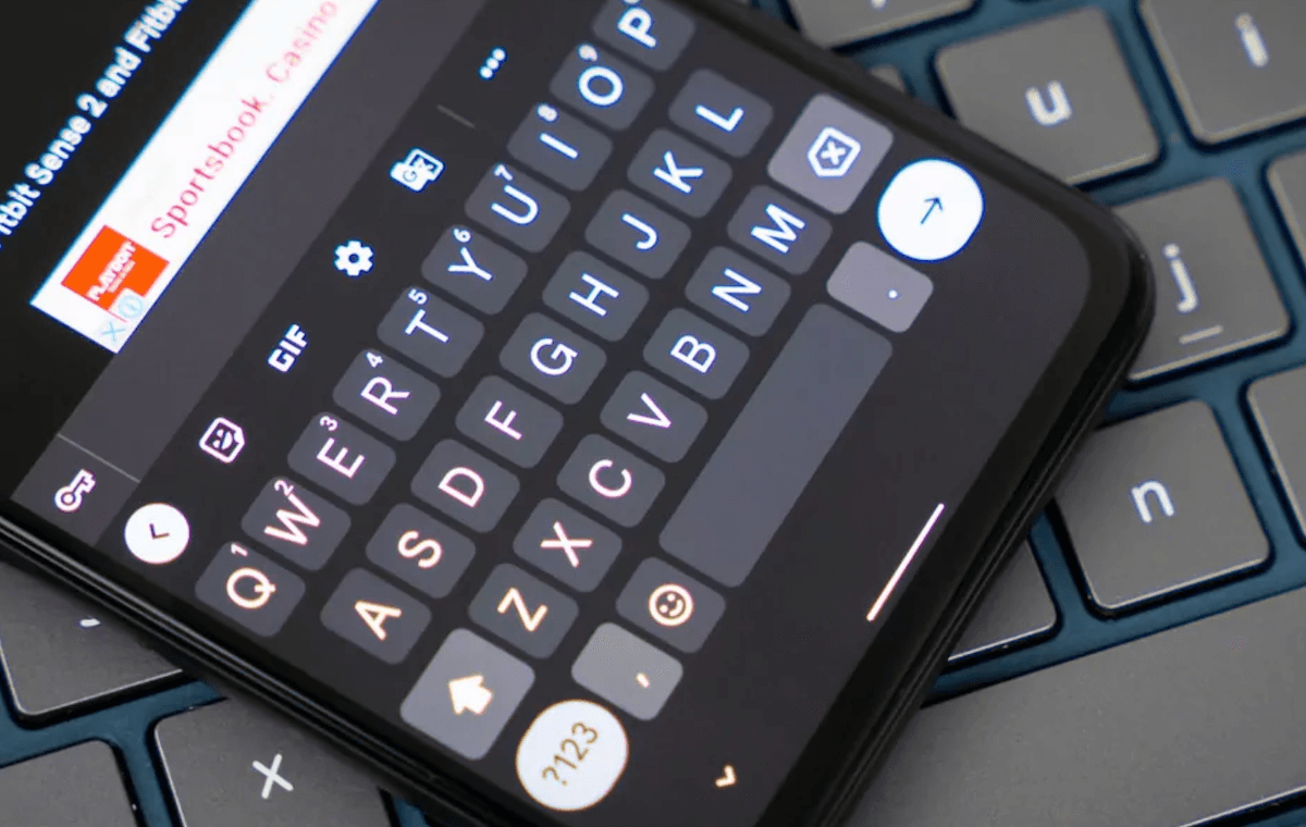 Microsoft делает общий буфер обмена для Windows и Android. Можно скопировать на смартфоне, а вставить на ПК