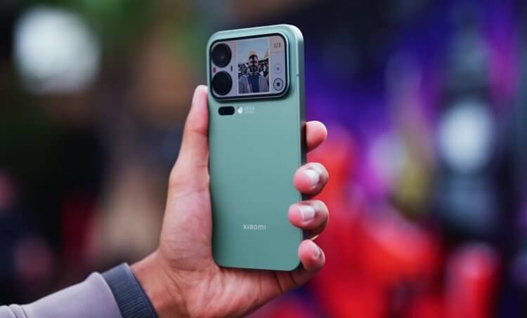 Камеру Xiaomi 17 Pro Max сравнили с iPhone 17 Pro Max и Galaxy S25 Ultra. Какой смартфон фотографирует лучше? Камеру Xiaomi 17 Pro Max сравнили с конкурентами. Изображение: Mrwhosetheboss. Фото.