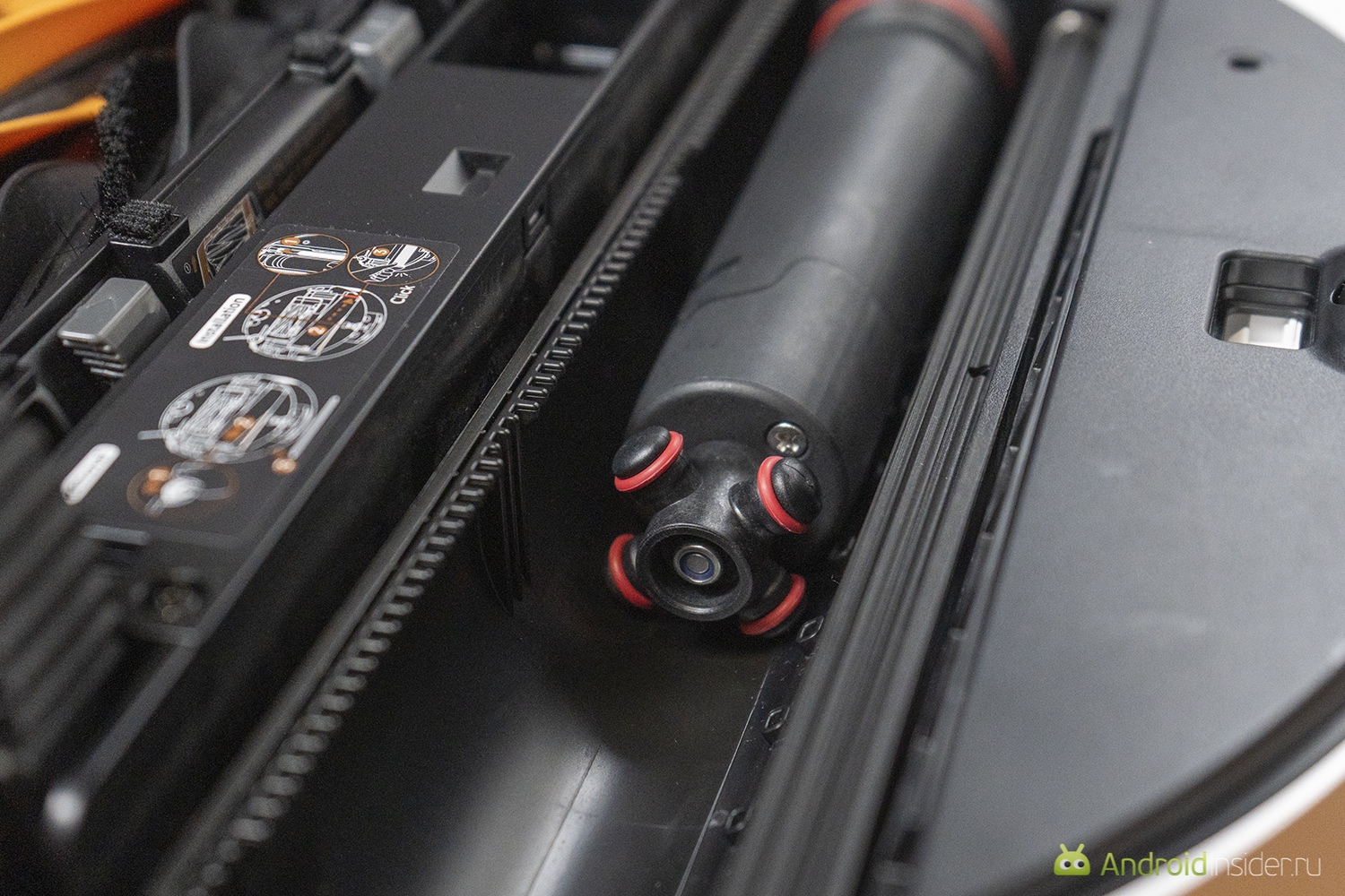 Что умеет Dreame Aqua10 Ultra Roller Complete. Если снять ролик, можно просто засмотреться на красоту, которая под ним скрывается. Что умеет Dreame Aqua10 Ultra Roller Complete. Если снять ролик, можно просто засмотреться на красоту, которая под ним скрывается. Фото.