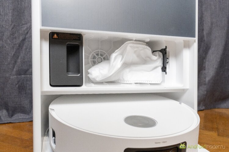 Стоит ли покупать Dreame Aqua10 Ultra Roller Complete. Мешки тоже меняются в пару движений. Фото.