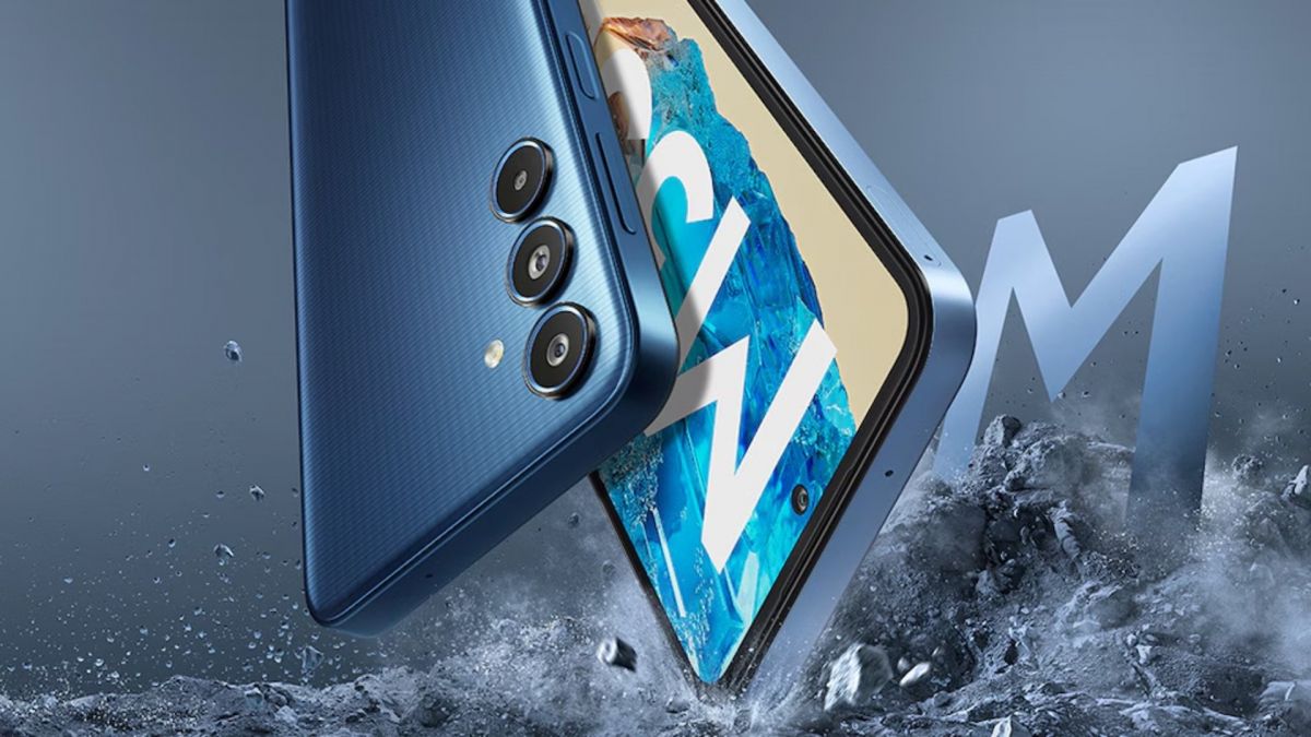 Какой смартфон выбрать для родителей: Galaxy M35. Стильный, модный, молодежный. Но подойдет и современной бабушке. Изображение: the-geek.ru. Фото.