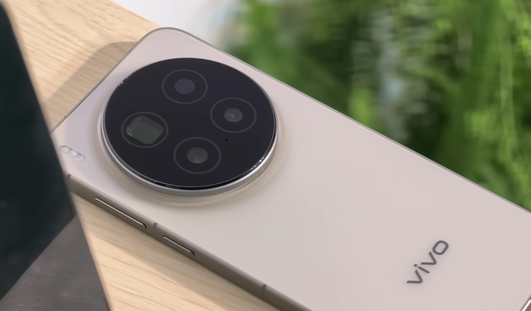 На AliExpress завезли глобальную версию vivo X300. Здесь топовый флагман в 2 раза дешевле, чем в магазине На AliExpress завезли глобальную версию vivo X300. Здесь топовый флагман в 2 раза дешевле, чем в магазине