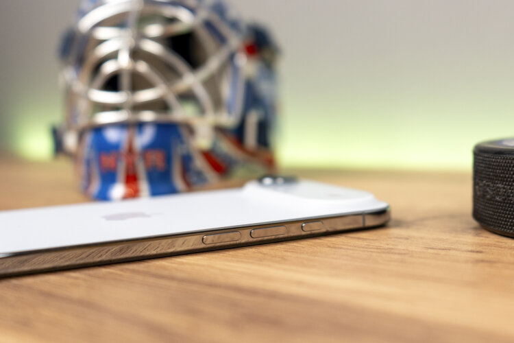 Характеристики нового ультратонкого Samsung. Выход тонкого смартфона от Apple мог повлиять на решение Samsung. Характеристики нового ультратонкого Samsung. Выход тонкого смартфона от Apple мог повлиять на решение Samsung. Фото.