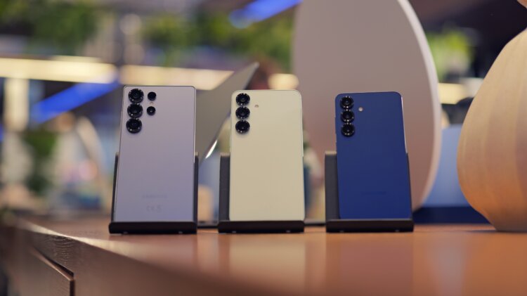 Samsung опять будет ставить Exynos в Galaxy S26. Как это повлияет на флагманы компании? К счастью, один смартфон из линейки Galaxy S26 все еще будет работать на Qualcomm. Изображение: techadvisor.com. Фото.