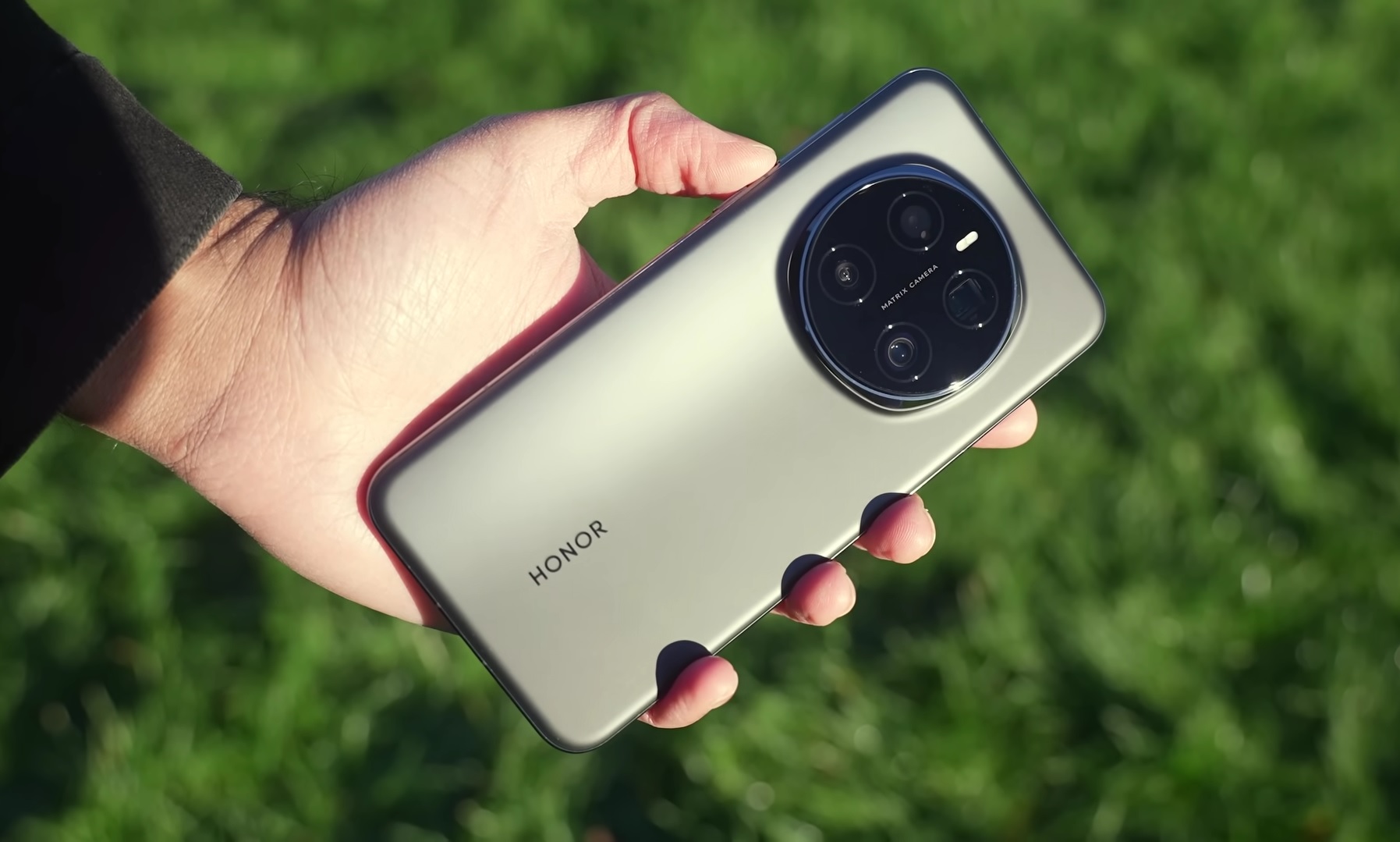 Топовый флагман HONOR Magic7 Pro капитально подешевел. Теперь его продают по цене среднебюджетника Топовый флагман HONOR Magic7 Pro капитально подешевел. Теперь его продают по цене среднебюджетника