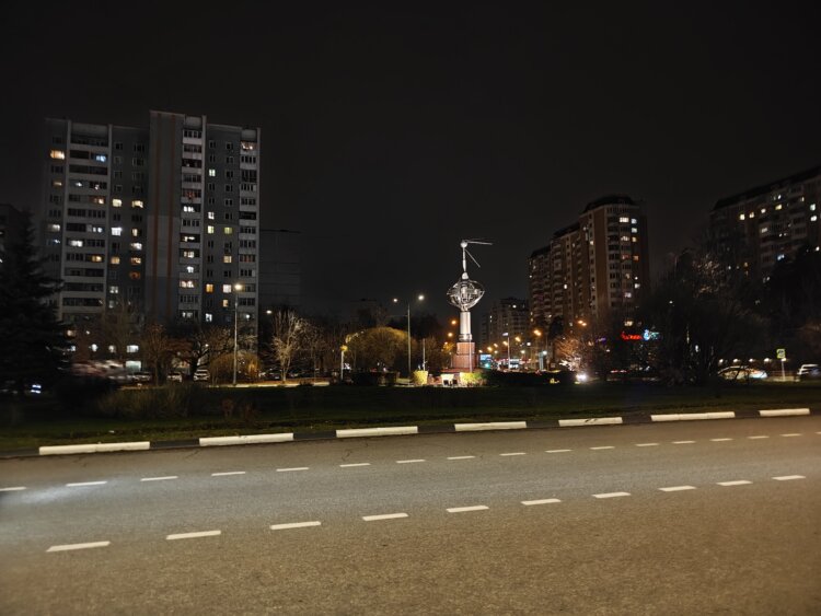 Смартфон с большой батареей, который не боится солнца: обзор realme 15 Pro. Как снимает realme 15 Pro. Смартфон с большой батареей, который не боится солнца: обзор realme 15 Pro. Как снимает realme 15 Pro. Фото.