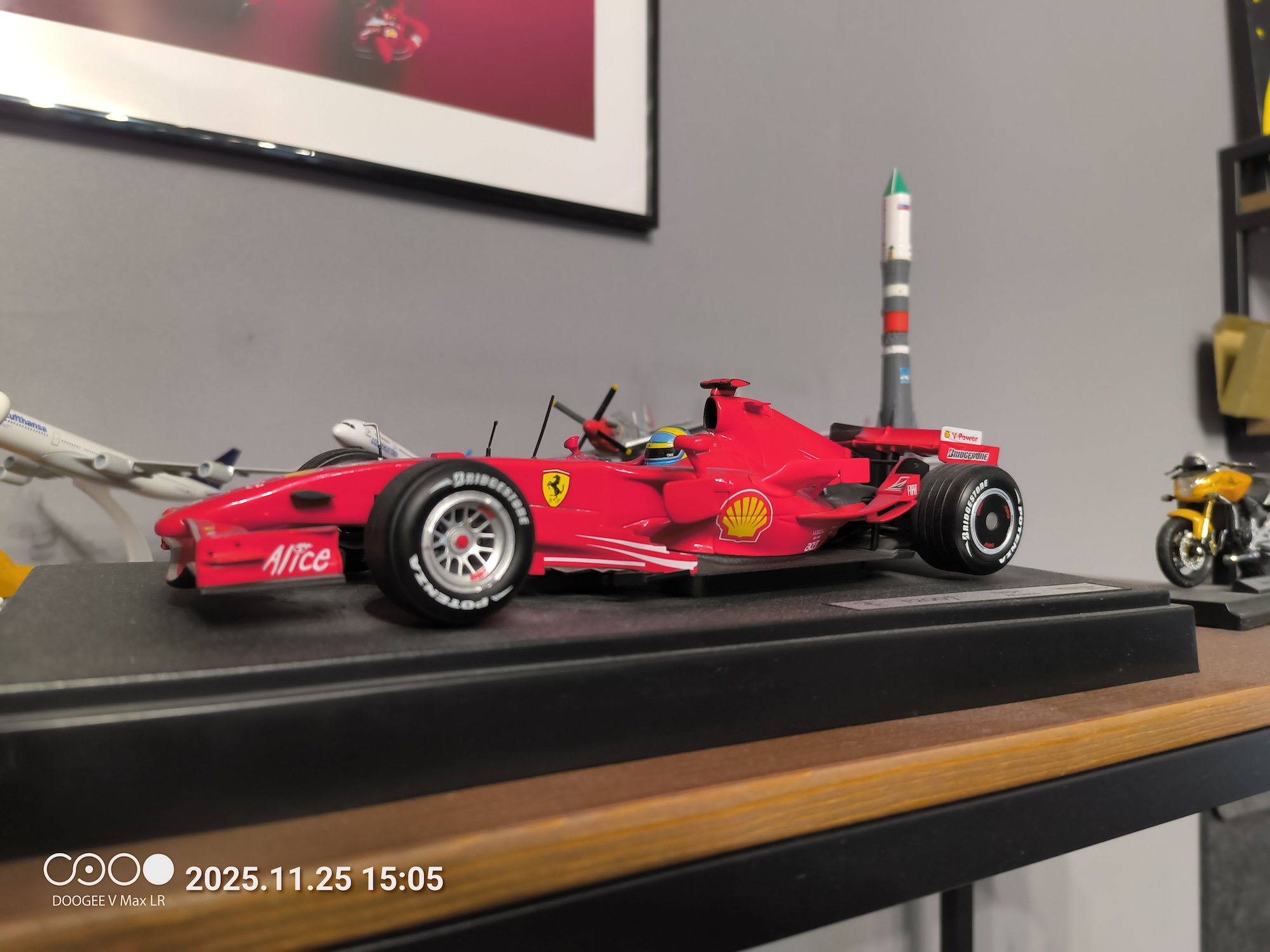 Дикий смартфон с лазерным дальномером и фонарем для кемпинга. Обзор Doogee V Max LR. Как снимает Doogee V Max LR. Дикий смартфон с лазерным дальномером и фонарем для кемпинга. Обзор Doogee V Max LR. Как снимает Doogee V Max LR. Фото.