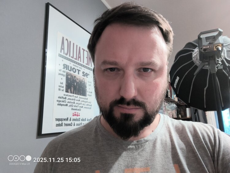 Дикий смартфон с лазерным дальномером и фонарем для кемпинга. Обзор Doogee V Max LR. Как снимает Doogee V Max LR. Фото.