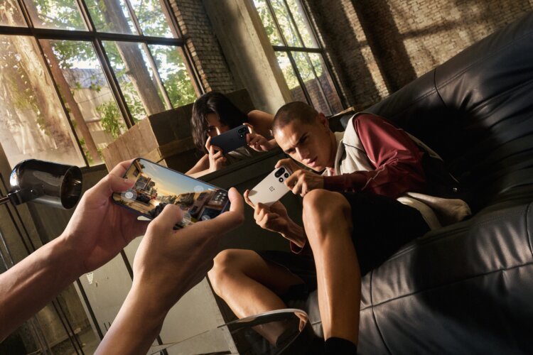 OnePlus 15 выходит в России! Чем хорош новый смартфон на Андроиде и где купить его выгоднее всего. Выглядит новый OnePlus максимально стильно. OnePlus 15 выходит в России! Чем хорош новый смартфон на Андроиде и где купить его выгоднее всего. Выглядит новый OnePlus максимально стильно. Фото.