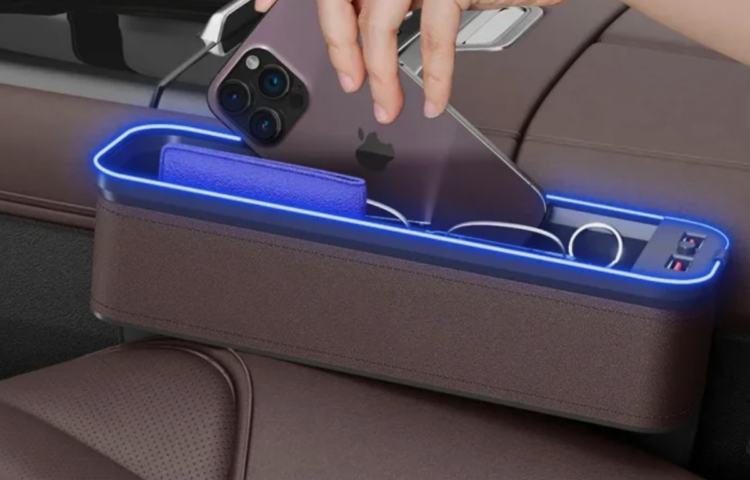 Автомобильный карман с подсветкой и зарядкой. Изображение: AliExpress. Автомобильный карман с подсветкой и зарядкой. Изображение: AliExpress. Фото.