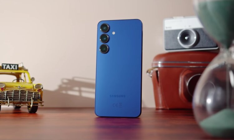 Чем смартфоны Samsung отличаются от всех остальных. Смартфоны Samsung уникальны, и скоро вы в этом убедитесь. Изображение: GSMArena Official. Чем смартфоны Samsung отличаются от всех остальных. Смартфоны Samsung уникальны, и скоро вы в этом убедитесь. Изображение: GSMArena Official. Фото.