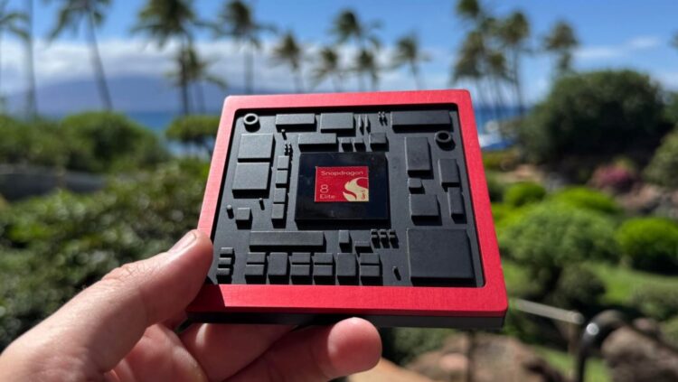 Какой процессор для Android самый мощный. 8 Gen 5 слегка урезан по сравнению с Elite-версией. Зато дешевле. Фото: cnet.com. Какой процессор для Android самый мощный. 8 Gen 5 слегка урезан по сравнению с Elite-версией. Зато дешевле. Фото: cnet.com. Фото.