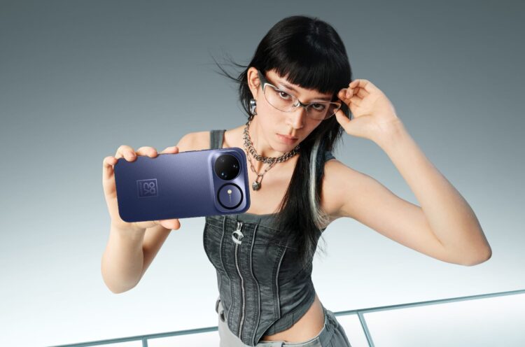 Смартфоны HUAWEI nova 15 Pro и 15 Ultra. У старших моделей альтернативный дизайн. Изображение: HUAWEI. Фото.