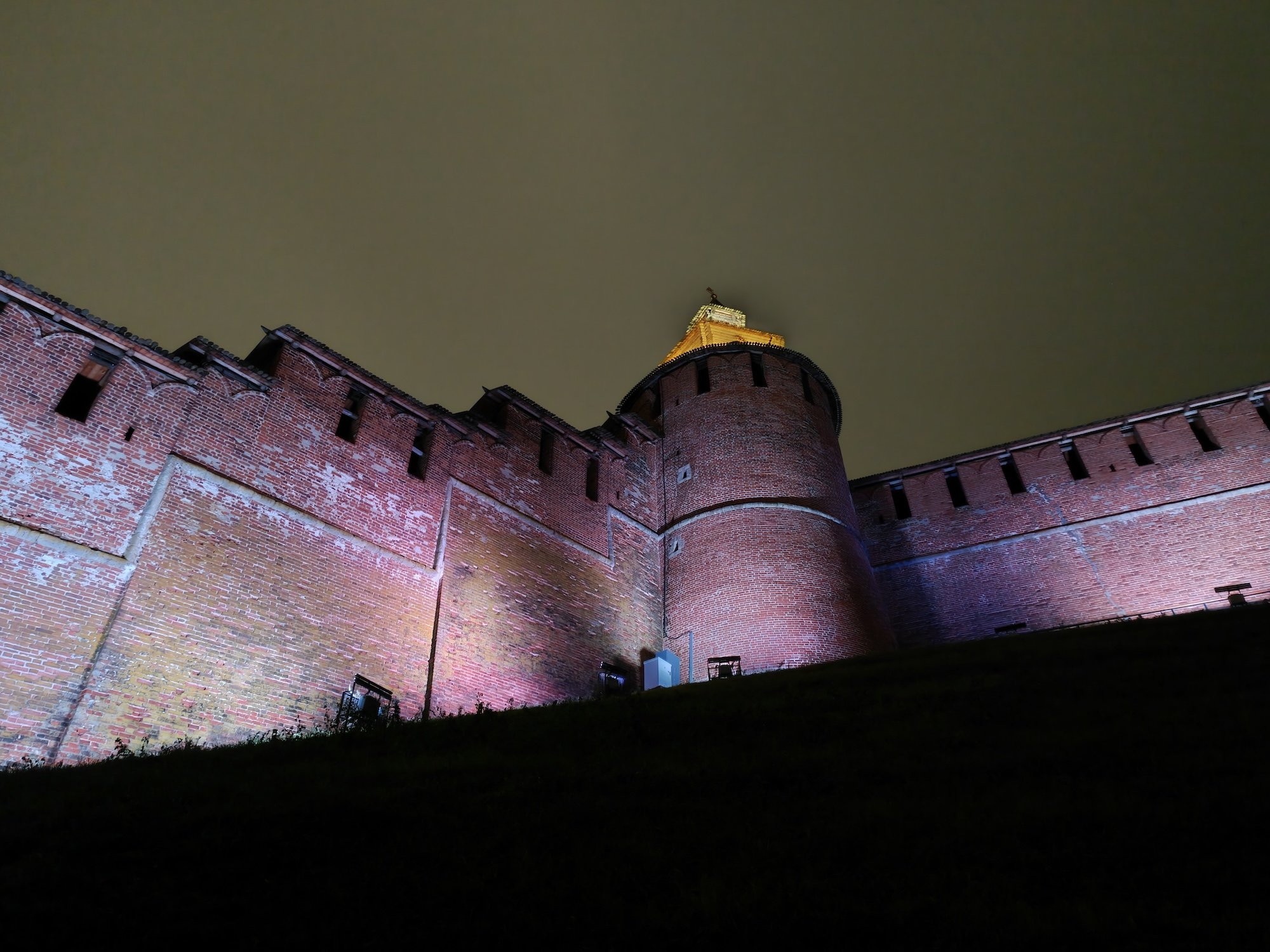 Как снимает realme GT 8 Pro. Флагман с амбициями камерофона. Примеры ночной съёмки. Фото.