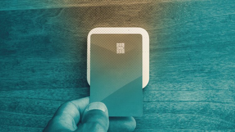 Как мошенники взламывают тысячи смартфонов через приложение для NFC и что делать пользователям Android. Достаточно было приложить карту к смартфону или смартфон к банкомату, и деньги пропадали со счета. Изображение: welivesecurity.com. Фото.