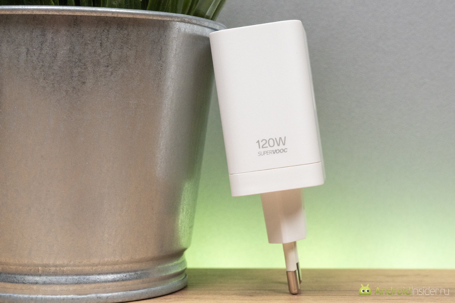 Что в комплекте. Блок питания на 120 Вт в комплекте. Фото.