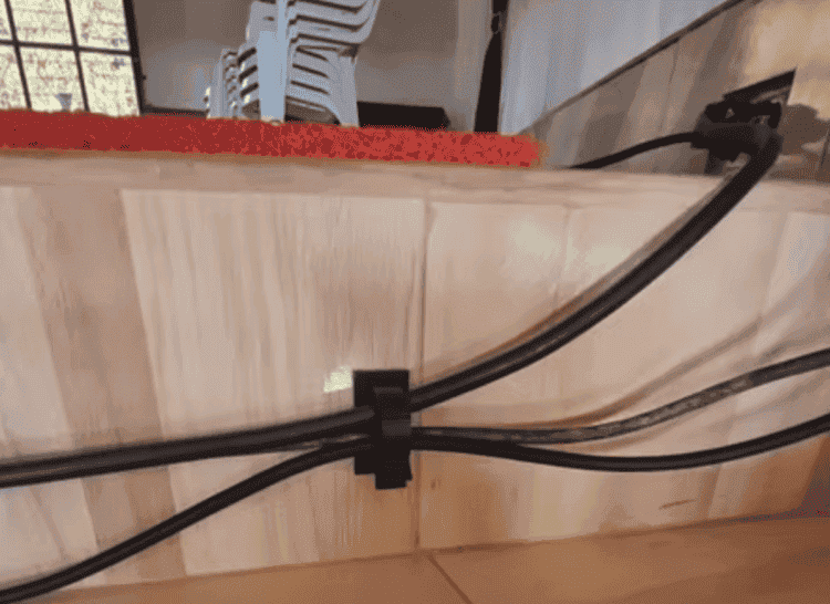 Органайзер для кабелей. Изображение: AliExpress. Органайзер для кабелей. Изображение: AliExpress. Фото.