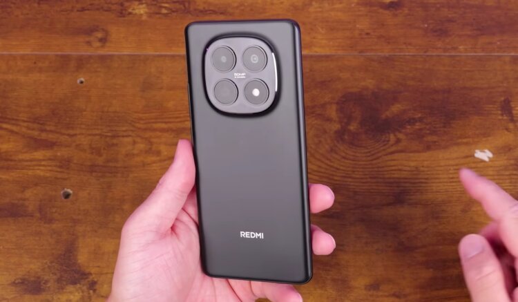 Отличия китайской и глобальной версии REDMI Note 15. Дизайн тот же, а вот характеристики отличаются. Фото.