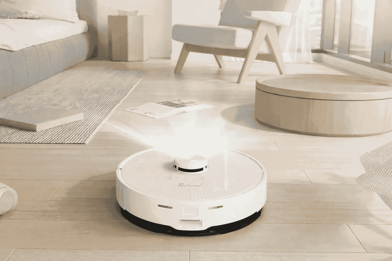 Робот-пылесос, который все делает сам: нашли на Ozon модель Redroad R10 за смешные деньги