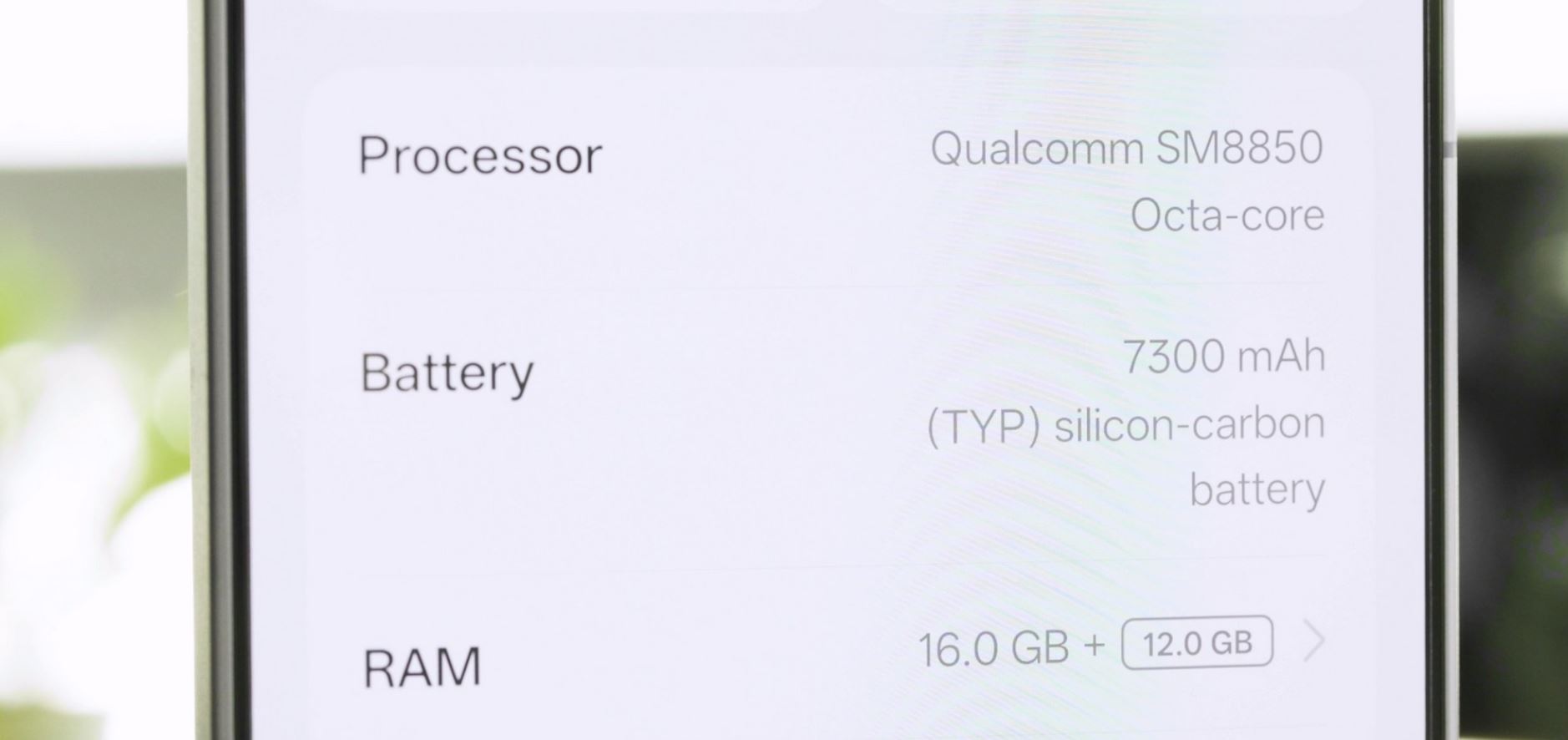 Гарантия на OnePlus 15 в России. Характеристики китайских версий и глобальных идентичны. Фото: gizmochina.com. Фото.