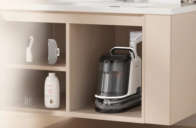 UWANT Y100 Steam — моющий пылесос для ковров и мебели. Этот пылесос справится со всем. Фото.