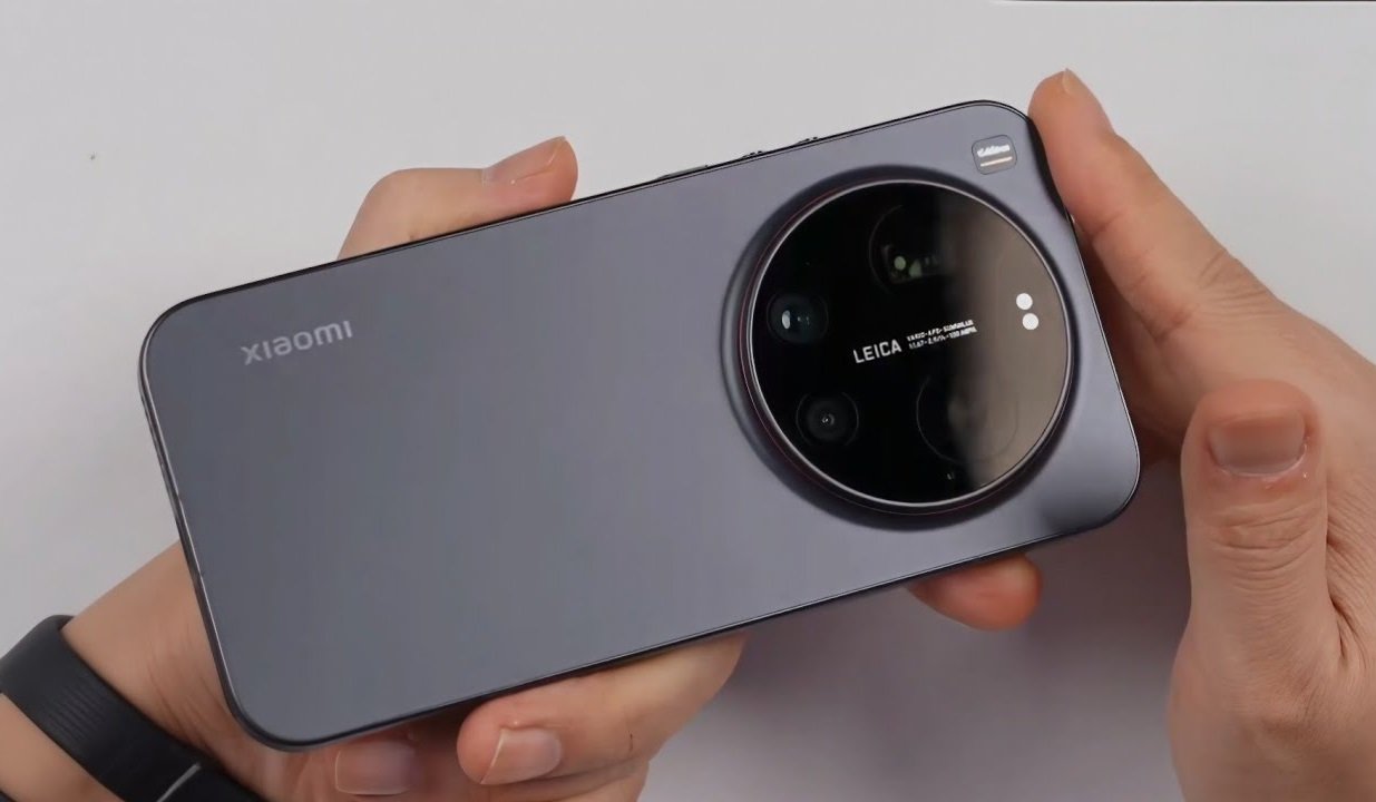 Xiaomi начала резко повышать цены на смартфоны. Сколько они теперь стоят, и когда их лучше покупать